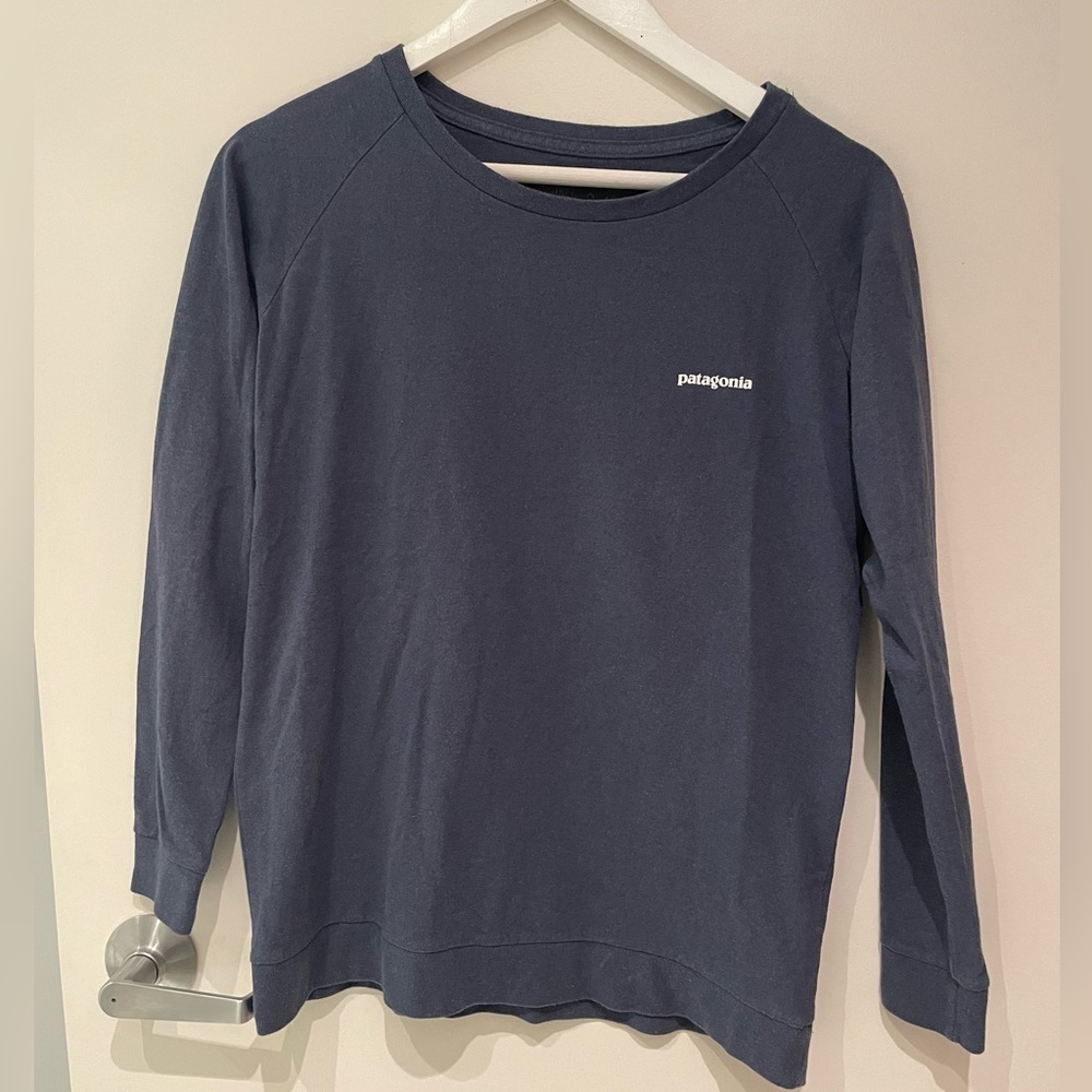 Women’s Patagonia Logo Long Sleeve - Picture 3 of 5